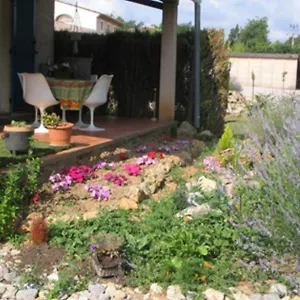 https://les-tourterelles-callian.fr-provencehotel.com